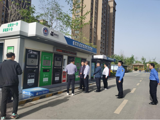 華展貓先生，智能垃圾分類設備廠家，定時定點生活垃圾投放點