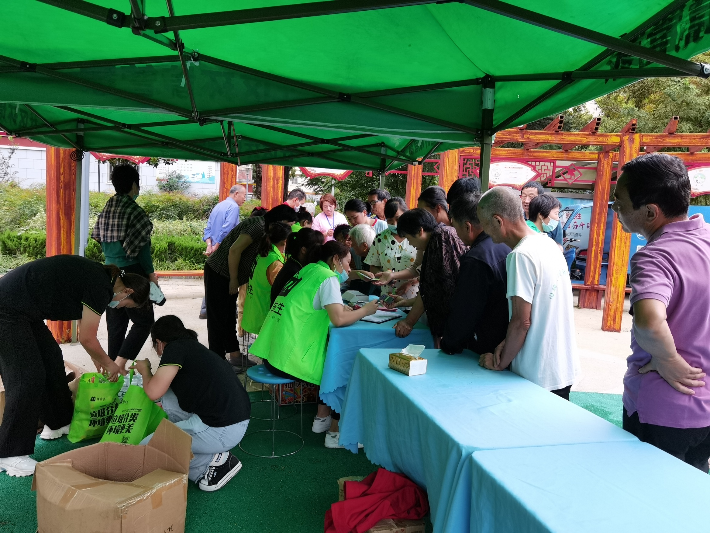 貓先生垃圾分類，智能垃圾房，社區(qū)垃圾分類點(diǎn)管理建議，垃圾分類收集點(diǎn)建設(shè)